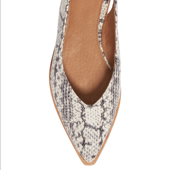 Frye flats - Picture 2 of 5